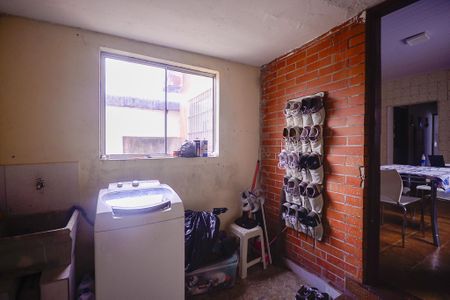 Casa à venda com 317m², 5 quartos e 2 vagasCasa 1 - Área de Serviço