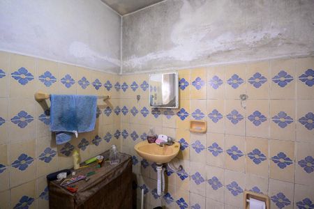 Casa à venda com 317m², 5 quartos e 2 vagasCasa 2 - Banheiro
