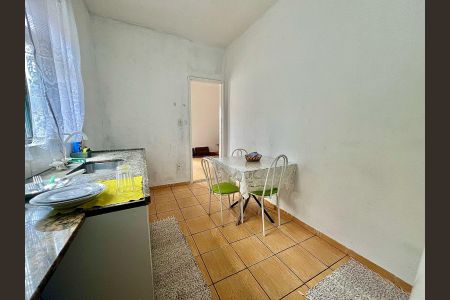 Casa à venda com 50m², 2 quartos e 2 vagasCozinha