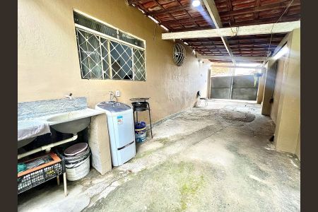 Casa à venda com 50m², 2 quartos e 2 vagasÁrea externa