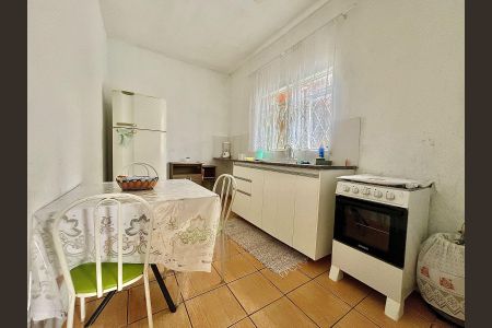 Casa à venda com 50m², 2 quartos e 2 vagasCozinha