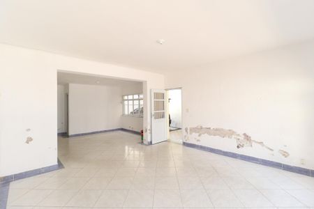 Casa à venda com 248m², 3 quartos e 7 vagasSala