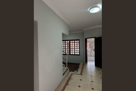 Casa para alugar com 214m², 6 quartos e 2 vagasSala