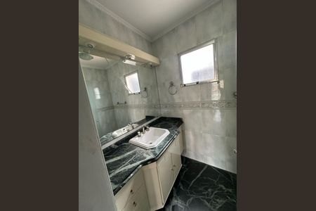 Casa para alugar com 214m², 6 quartos e 2 vagasBanheiro