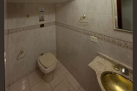 Casa para alugar com 214m², 6 quartos e 2 vagasLavabo