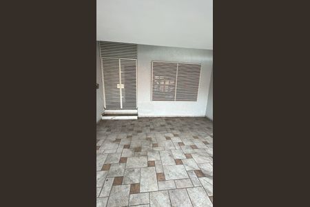 Casa para alugar com 214m², 6 quartos e 2 vagasÁrea Externa