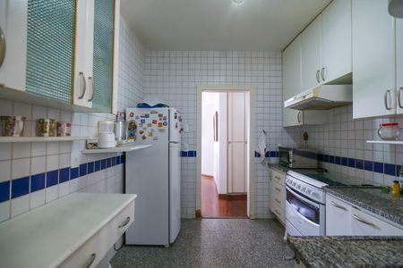 Apartamento à venda com 110m², 3 quartos e 2 vagasCozinha