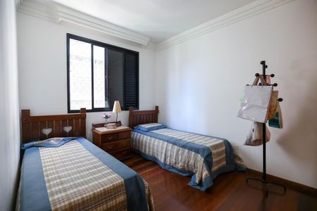 Apartamento à venda com 110m², 3 quartos e 2 vagasQuarto 1