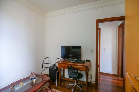 Apartamento à venda com 110m², 3 quartos e 2 vagasQuarto 2