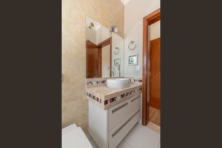 Casa de condomínio para alugar com 240m², 3 quartos e 4 vagas Casa de condomínio para alugar com 240m², 3 quartos e 4 vagasBanheiro da Suíte 3