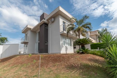 Casa de condomínio para alugar com 240m², 3 quartos e 4 vagas Casa de condomínio para alugar com 240m², 3 quartos e 4 vagasÁrea comum