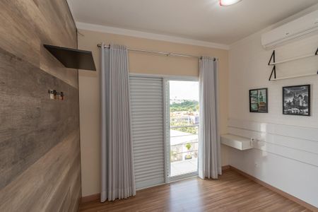 Casa de condomínio para alugar com 240m², 3 quartos e 4 vagas Casa de condomínio para alugar com 240m², 3 quartos e 4 vagasSuíte 3