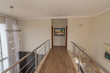 Casa de condomínio para alugar com 240m², 3 quartos e 4 vagas Casa de condomínio para alugar com 240m², 3 quartos e 4 vagasCorredor