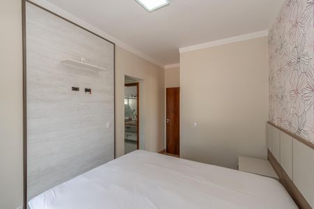 Casa de condomínio para alugar com 240m², 3 quartos e 4 vagas Casa de condomínio para alugar com 240m², 3 quartos e 4 vagasSuíte 2