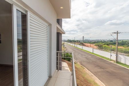 Casa de condomínio para alugar com 240m², 3 quartos e 4 vagas Casa de condomínio para alugar com 240m², 3 quartos e 4 vagasVaranda da Suíte 3