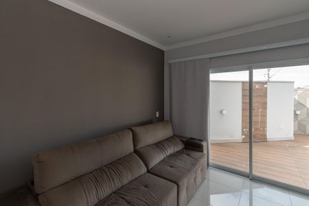 Casa de condomínio para alugar com 240m², 3 quartos e 4 vagas Casa de condomínio para alugar com 240m², 3 quartos e 4 vagasSala de TV