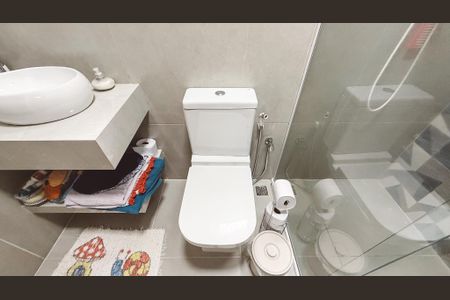 Casa à venda com 211m², 3 quartos e 2 vagasBanheiro da Suíte