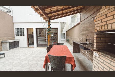 Casa à venda com 211m², 3 quartos e 2 vagasÁrea comum