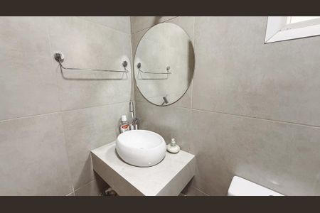 Casa à venda com 211m², 3 quartos e 2 vagasBanheiro da Suíte