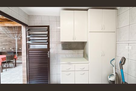 Casa à venda com 211m², 3 quartos e 2 vagasÁrea de Serviço