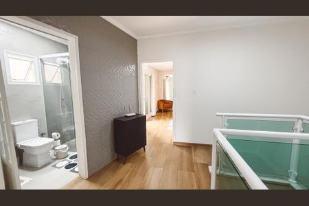 Casa à venda com 211m², 3 quartos e 2 vagasCorredor