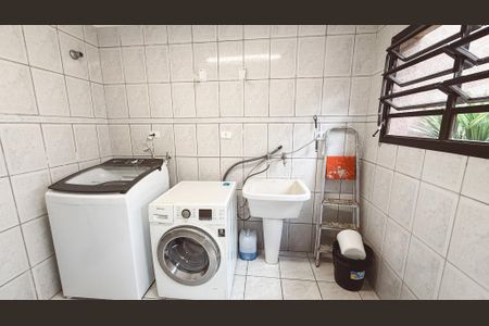 Casa à venda com 211m², 3 quartos e 2 vagasÁrea de Serviço