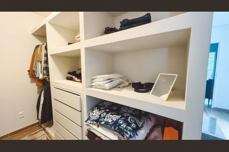Casa à venda com 211m², 3 quartos e 2 vagasCloset da Suíte