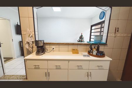 Casa à venda com 211m², 3 quartos e 2 vagasCozinha