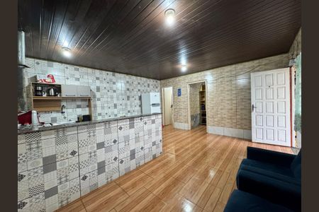 Casa para alugar com 49m², 1 quarto e 2 vagasSala