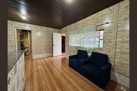 Casa para alugar com 49m², 1 quarto e 2 vagasSala