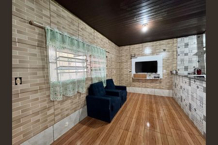 Casa para alugar com 49m², 1 quarto e 2 vagasSala