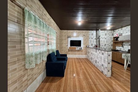 Casa para alugar com 49m², 1 quarto e 2 vagasSala