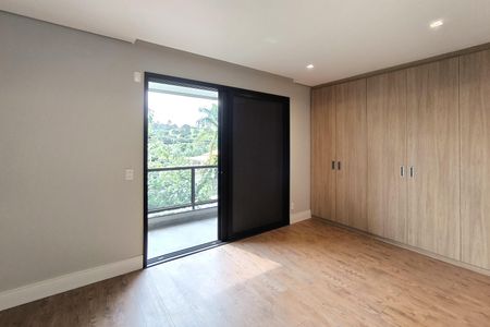 Casa de condomínio à venda com 486m², 5 quartos e 8 vagas Casa de condomínio à venda com 486m², 5 quartos e 8 vagasSuíte 2