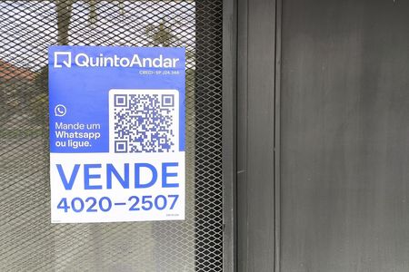 Casa de condomínio à venda com 486m², 5 quartos e 8 vagas Casa de condomínio à venda com 486m², 5 quartos e 8 vagasPlaquinha