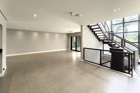 Casa de condomínio à venda com 486m², 5 quartos e 8 vagas Casa de condomínio à venda com 486m², 5 quartos e 8 vagasSala