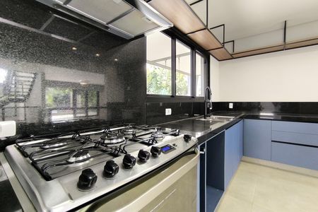 Casa de condomínio à venda com 486m², 5 quartos e 8 vagas Casa de condomínio à venda com 486m², 5 quartos e 8 vagasCozinha