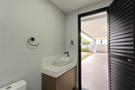 Casa de condomínio à venda com 486m², 5 quartos e 8 vagas Casa de condomínio à venda com 486m², 5 quartos e 8 vagasBanheiro Social