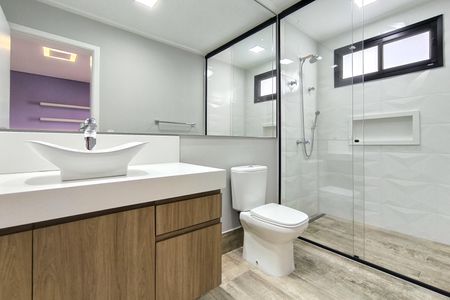 Casa de condomínio à venda com 486m², 5 quartos e 8 vagas Casa de condomínio à venda com 486m², 5 quartos e 8 vagasBanheiro da Suíte 3