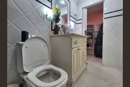 Casa à venda com 241m², 3 quartos e 1 vagaBanheiro do Quarto 1