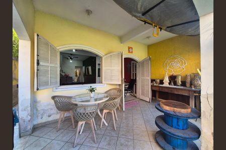 Casa à venda com 241m², 3 quartos e 1 vagaVaranda da sala