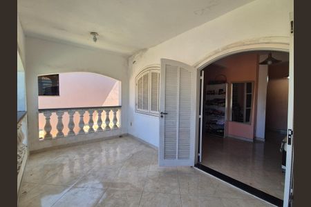 Casa à venda com 241m², 3 quartos e 1 vagaQuarto 1 - varanda