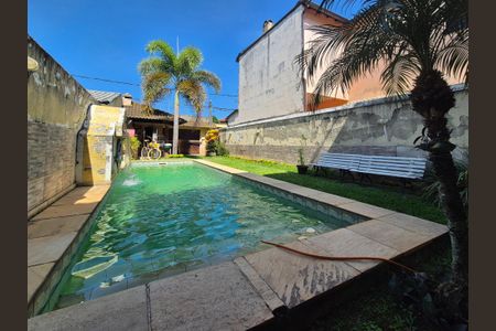 Casa à venda com 241m², 3 quartos e 1 vagaÁrea externa