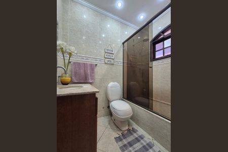 Casa à venda com 241m², 3 quartos e 1 vagaBanheiro 2