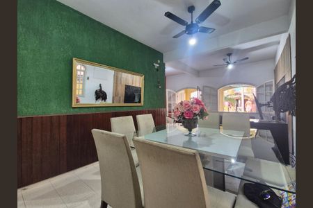 Casa à venda com 241m², 3 quartos e 1 vagaSala de Jantar