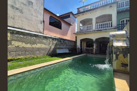 Casa à venda com 241m², 3 quartos e 1 vagaÁrea externa