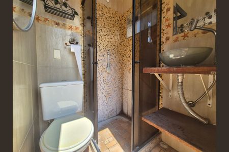 Casa à venda com 241m², 3 quartos e 1 vagaBanheiro