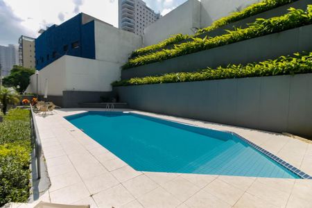 Apartamento à venda com 140m², 3 quartos e 3 vagas Apartamento à venda com 140m², 3 quartos e 3 vagasÁrea comum - Piscina