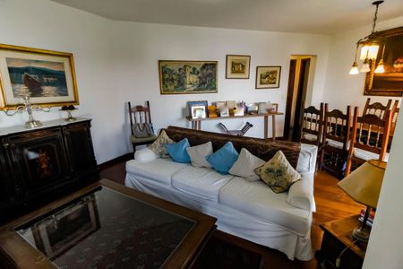 Apartamento à venda com 140m², 3 quartos e 3 vagas Apartamento à venda com 140m², 3 quartos e 3 vagasSala