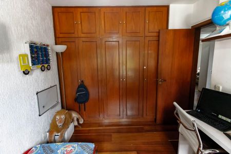 Apartamento à venda com 140m², 3 quartos e 3 vagas Apartamento à venda com 140m², 3 quartos e 3 vagasQuarto 1 - Armários