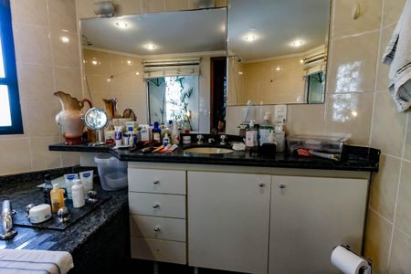 Apartamento à venda com 140m², 3 quartos e 3 vagas Apartamento à venda com 140m², 3 quartos e 3 vagasBanheiro da Suíte